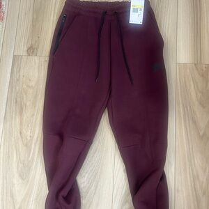 Nike tech joggers